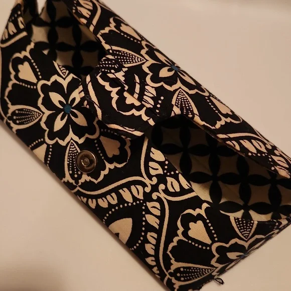 Vera Bradley Floral Print Pouch and Eye Glasses Case - Picture 8 of 8
